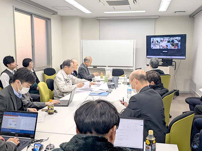 オリジナル商品開発コンテスト
審査中の様子